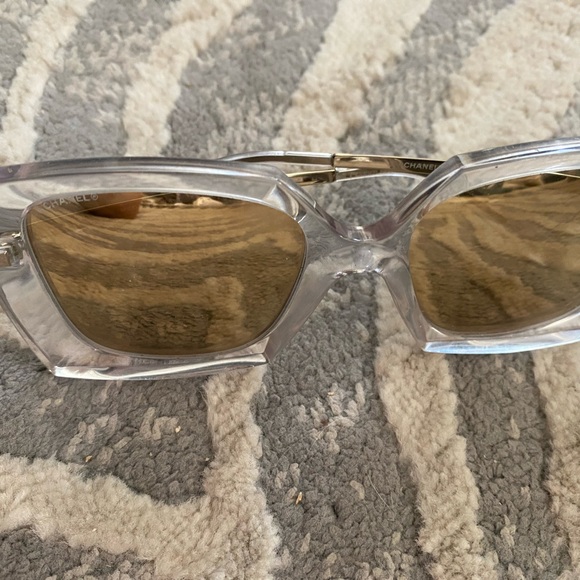 Gorgeous CHANEL clear with gold tone mirror lenses and gold logo accents. - Picture 6 of 10